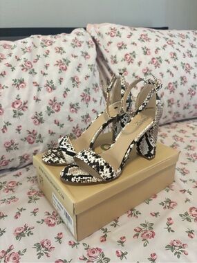 Yoki snake heels